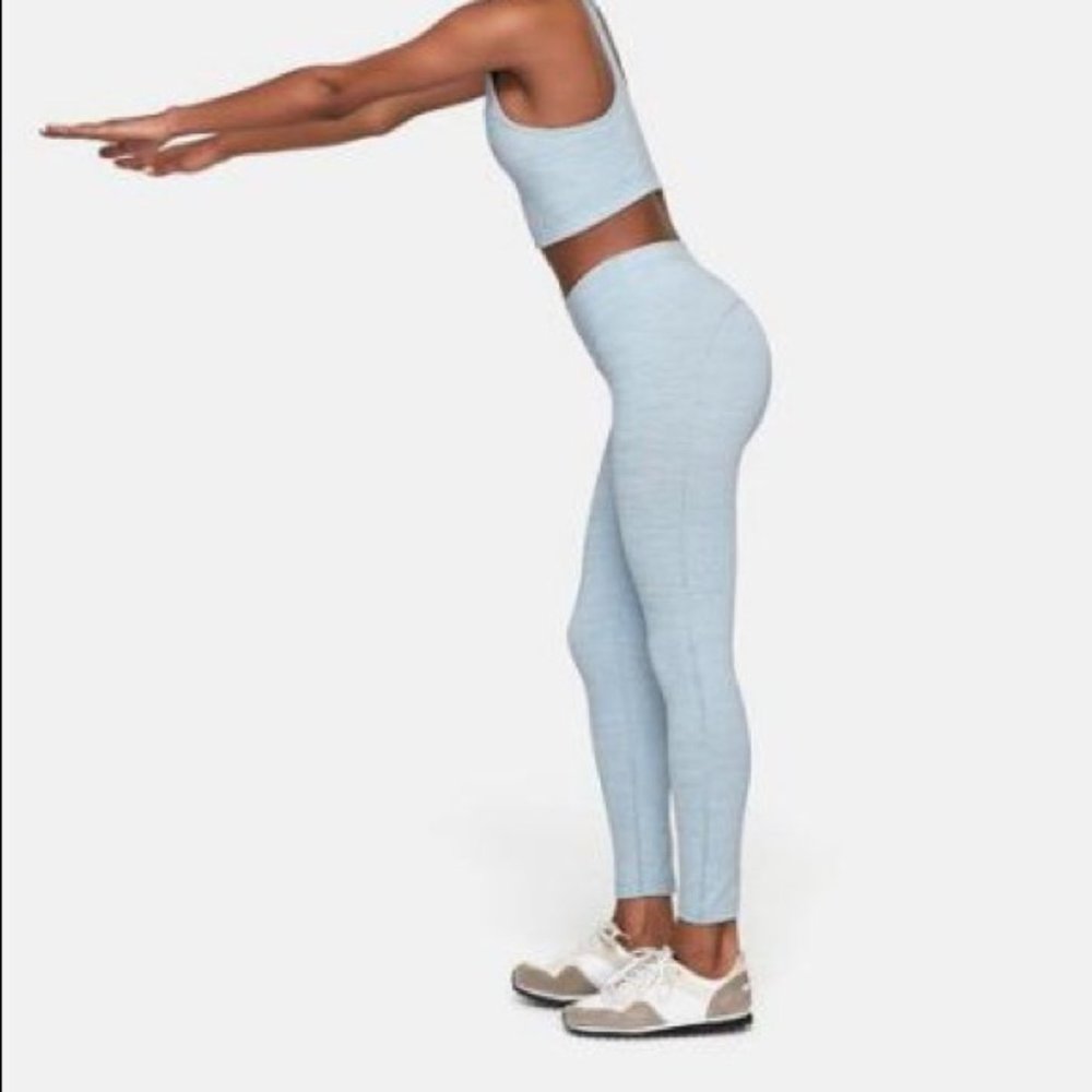 EUC Outdoor Voices leggings size Large